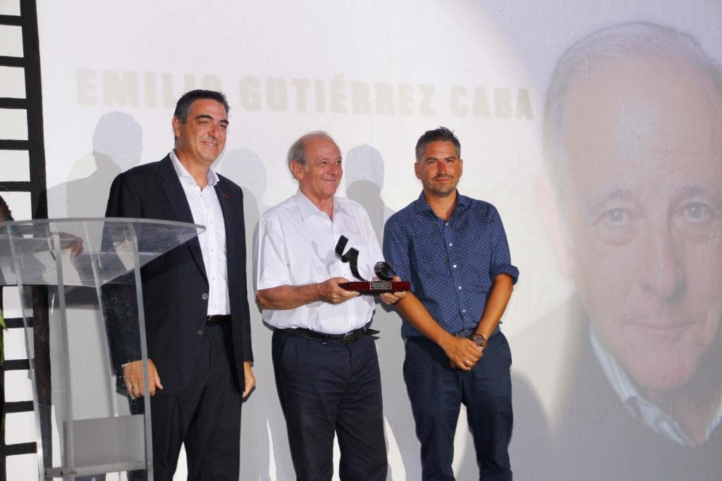 Emilio Gutiérrez Caba recibe el Premio Luis Ciges 2016