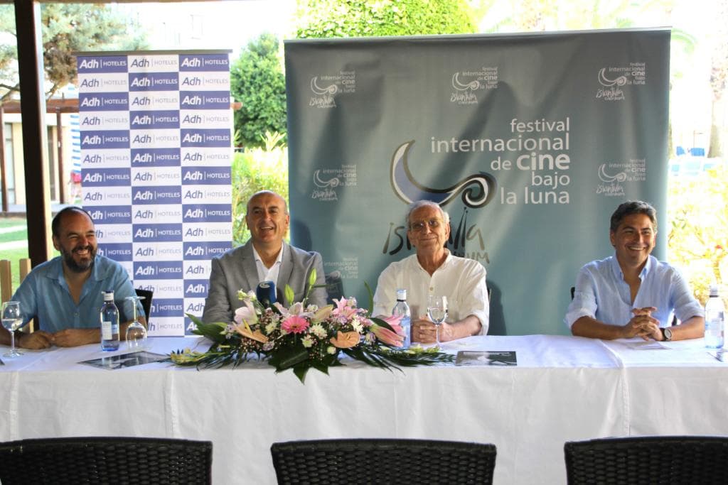 fotografía de la rueda de prensa de Jaime Chávarri