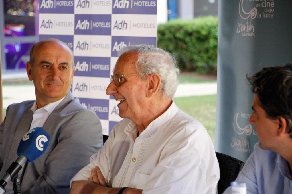fotografía de la rueda de prensa de Jaime Chávarri