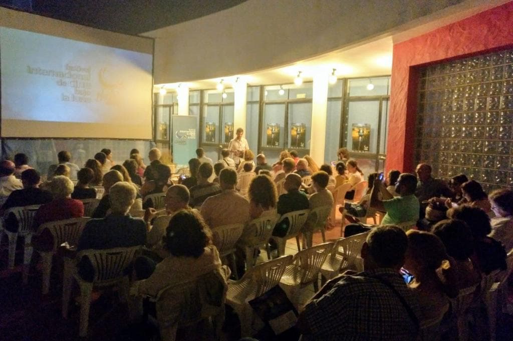 Proyecciones Sección Oficial 02