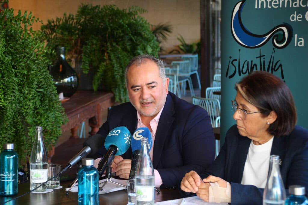 Renovacion Convenio Canal Sur y Festival de Islantilla Norberto Javier