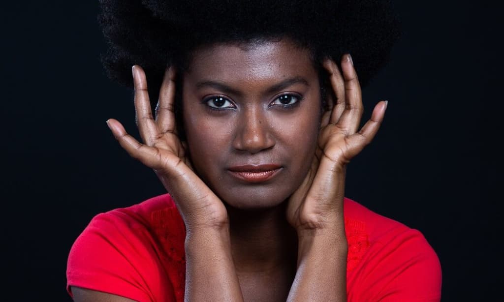 Fotografía de la actriz Kenia Mestre