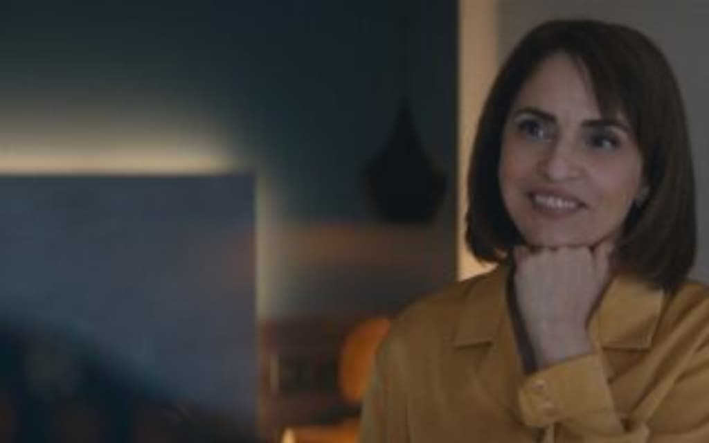 actores en la película reflejos en una habitación